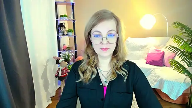 Snapshot of YourUniverser chatting on November 23, 2025, 9:19 am YourUniverser online show from November 23, 2025, 9:19 am