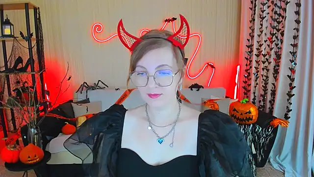 Snapshot of YourUniverser chatting on October 26, 2025, 9:20 am YourUniverser online show from October 26, 2025, 9:20 am