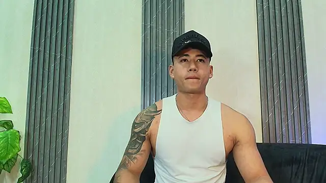 Snapshot of Draven_Marceaux chatting on July 13, 2026, 11:20 am Draven Marceaux online show from July 13, 2026, 11:20 am
