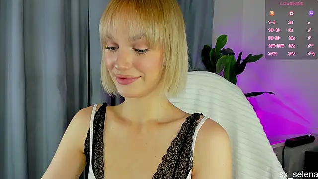 Snapshot of Ice_Strawberry chatting on June 30, 2026, 3:06 am Ice Strawberry online show from June 30, 2026, 3:06 am