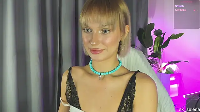 Snapshot of Ice_Strawberry chatting on July 22, 2026, 2:46 am Ice Strawberry online show from July 22, 2026, 2:46 am