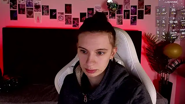 Snapshot of kaleriyaa_ chatting on January 10, 2026, 1:34 am kaleriyaa online show from January 10, 2026, 1:34 am