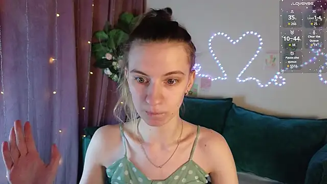 Snapshot of kaleriyaa_ chatting on February 27, 2026, 1:28 am kaleriyaa online show from February 27, 2026, 1:28 am