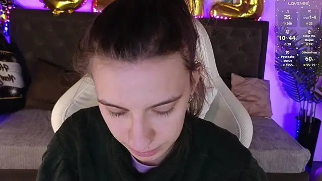 Snapshot of kaleriyaa_ chatting on December 19, 2025, 1:31 am kaleriyaa online show from December 19, 2025, 1:31 am