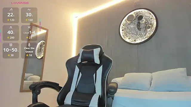 Snapshot of luccia_smith chatting on October 28, 2025, 2:56 am luccia smith online show from October 28, 2025, 2:56 am