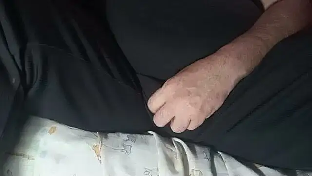 Snapshot of BabyBearMilk chatting on October 6, 2025, 4:57 am BabyBearMilk online show from October 6, 2025, 4:57 am