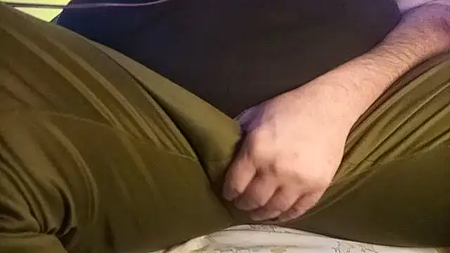 Snapshot of BabyBearMilk chatting on September 30, 2025, 6:14 pm BabyBearMilk online show from September 30, 2025, 6:14 pm