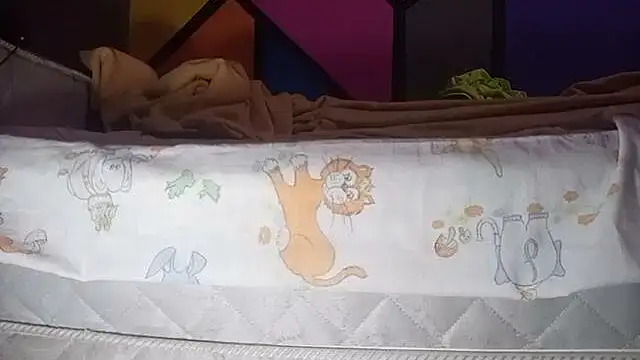 Snapshot of BabyBearMilk chatting on October 4, 2025, 4:14 am BabyBearMilk online show from October 4, 2025, 4:14 am