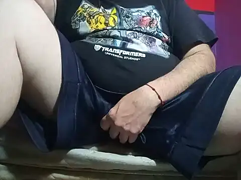 BabyBearMilk online show from November 18, 2025, 6:50 am