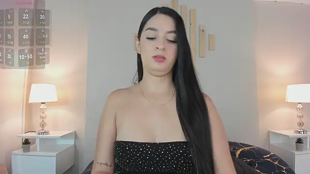 natachadiaz  online show from October 17, 2025, 11:23 am