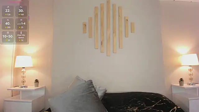 natachadiaz  online show from October 24, 2025, 12:37 pm