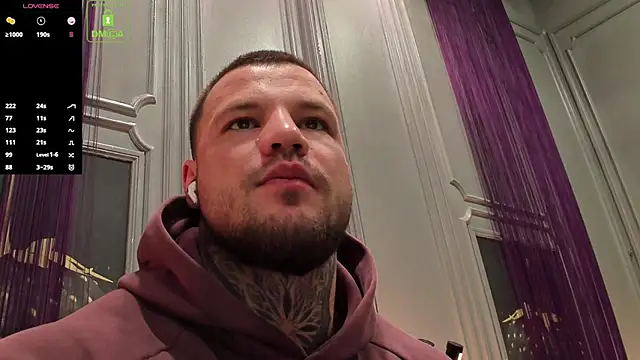 OliverSport online show from November 30, 2025, 4:57 am