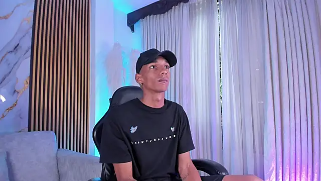 JulienSaint online show from October 27, 2025, 12:28 pm