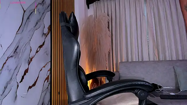 JulienSaint online show from February 20, 2026, 12:18 pm