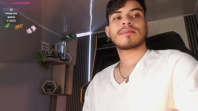 Snapshot of Bastian_MCcormick chatting on November 27, 2025, 12:49 pm Bastian MCcormick online show from November 27, 2025, 12:49 pm