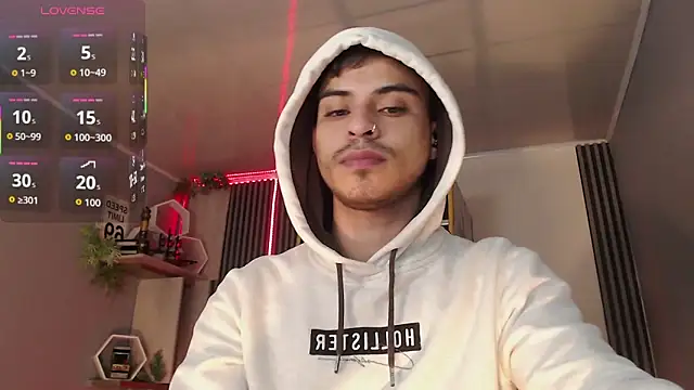 Snapshot of Bastian_MCcormick chatting on November 28, 2025, 1:00 pm Bastian MCcormick online show from November 28, 2025, 1:00 pm