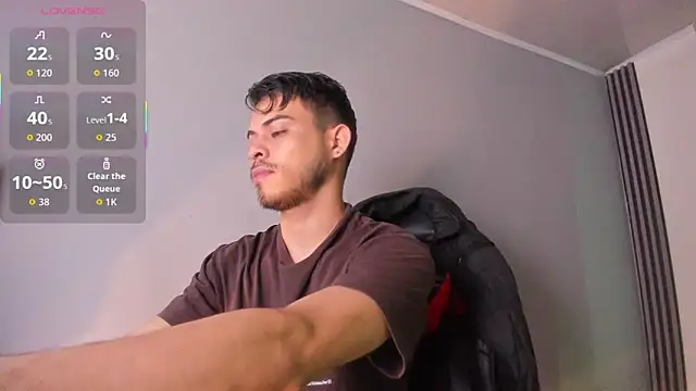 Snapshot of Bastian_MCcormick chatting on October 18, 2025, 12:07 pm Bastian MCcormick online show from October 18, 2025, 12:07 pm