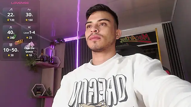 Snapshot of Bastian_MCcormick chatting on December 1, 2025, 12:17 pm Bastian MCcormick online show from December 1, 2025, 12:17 pm