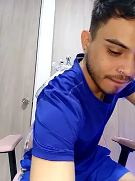 Snapshot of Bastian_MCcormick chatting on October 16, 2025, 8:28 pm Bastian MCcormick online show from October 16, 2025, 8:28 pm