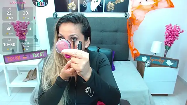 Snapshot of DianaPearls chatting on October 27, 2025, 10:38 am DianaPearls online show from October 27, 2025, 10:38 am