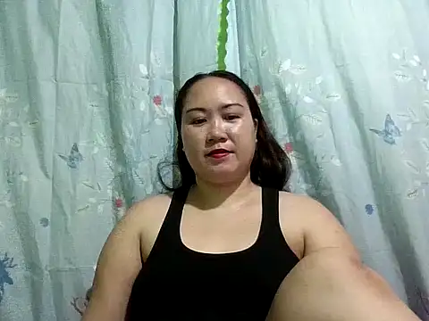 prettywetmom88 online show from October 13, 2025, 10:06 am