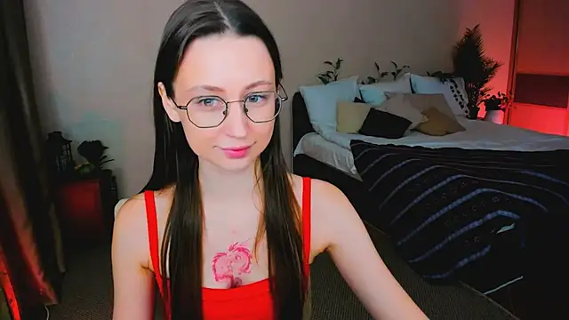 Snapshot of YourLovellyStory chatting on February 10, 2026, 10:25 am YourLovellyStory online show from February 10, 2026, 10:25 am