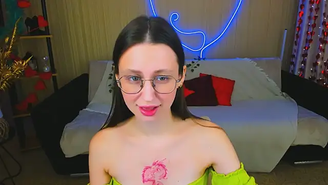 Snapshot of YourLovellyStory chatting on March 3, 2026, 3:30 pm YourLovellyStory online show from March 3, 2026, 3:30 pm