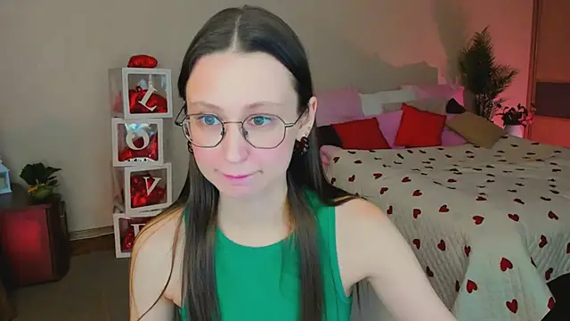 Snapshot of YourLovellyStory chatting on February 20, 2026, 12:07 pm YourLovellyStory online show from February 20, 2026, 12:07 pm