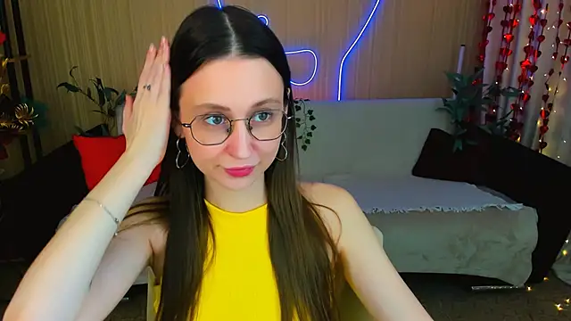 YourLovellyStory online show from March 27, 2026, 11:22 am