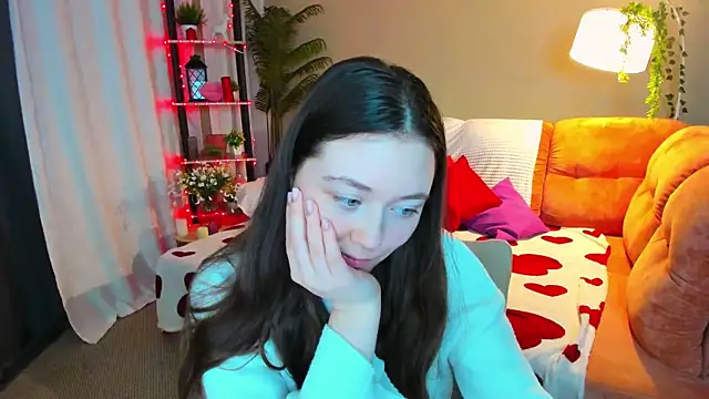 AlluringLookk online show from April 7, 2026, 4:20 pm