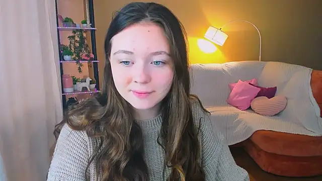 AlluringLookk online show from September 13, 2025, 4:12 am