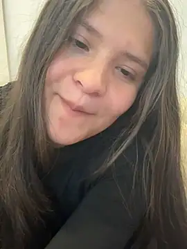Emilyybennet  online show from May 5, 2026, 2:14 am