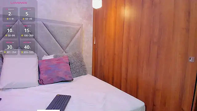 Snapshot of Im_Manu chatting on November 6, 2025, 1:26 pm Im Manu online show from November 6, 2025, 1:26 pm