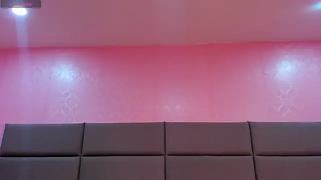 Emilia Bons online show from April 2, 2026, 2:19 am