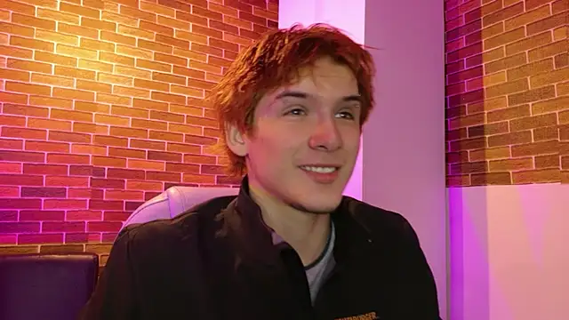 Snapshot of oliver_big19 chatting on October 21, 2025, 11:53 am oliver big19 online show from October 21, 2025, 11:53 am