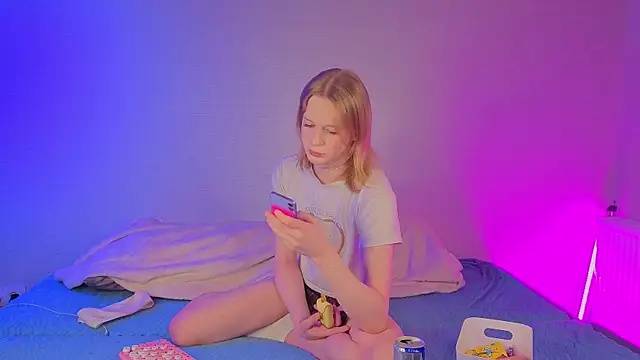 Olivia-Pink online show from March 20, 2026, 3:24 pm