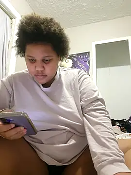 chocolate bella online show from December 4, 2025, 11:26 pm