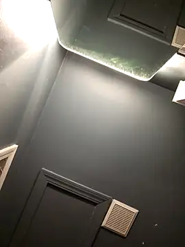 chocolate bella online show from December 21, 2025, 7:21 am