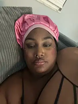 Snapshot of Cocomamii1 chatting on January 18, 2026, 8:51 am Cocomamii1 online show from January 18, 2026, 8:51 am