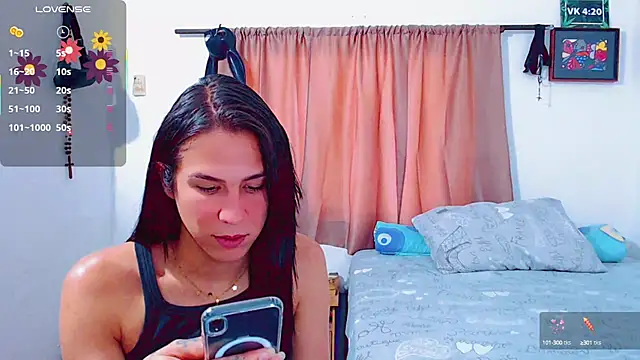 Snapshot of Azley_sweet chatting on February 8, 2025, 7:59 pm Azley sweet online show from February 8, 2025, 7:59 pm