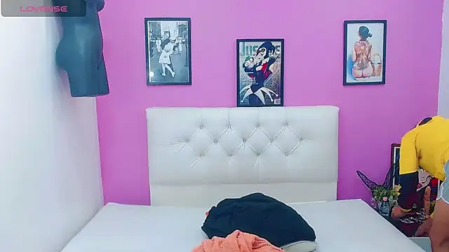 Azley sweet online show from November 4, 2025, 4:33 pm