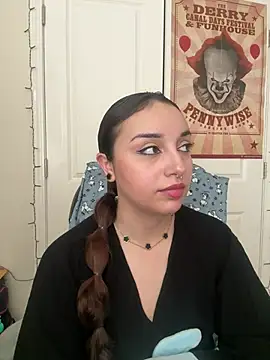 CharmingMaddie online show from February 10, 2026, 5:12 pm