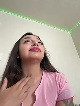 Snapshot of CharmingMaddie chatting on July 9, 2026, 4:28 pm CharmingMaddie online show from July 9, 2026, 4:28 pm