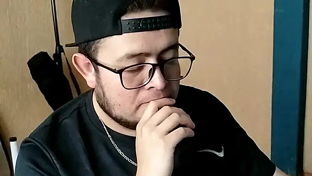 Esteban wolf online show from February 22, 2026, 6:53 pm