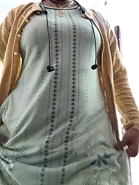 Snapshot of Love-pari077 chatting on February 13, 2026, 2:44 am Love-pari077 online show from February 13, 2026, 2:44 am