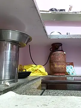 Love-pari077 online show from October 29, 2025, 12:53 am