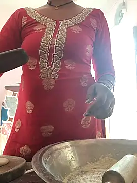 Love-pari077 online show from April 18, 2026, 3:20 am