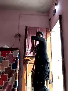 Snapshot of Love-pari077 chatting on February 24, 2026, 5:08 am Love-pari077 online show from February 24, 2026, 5:08 am