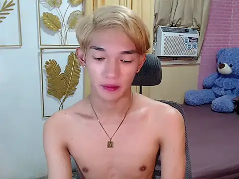 fuckerfriendsxx online show from April 12, 2026, 4:38 am