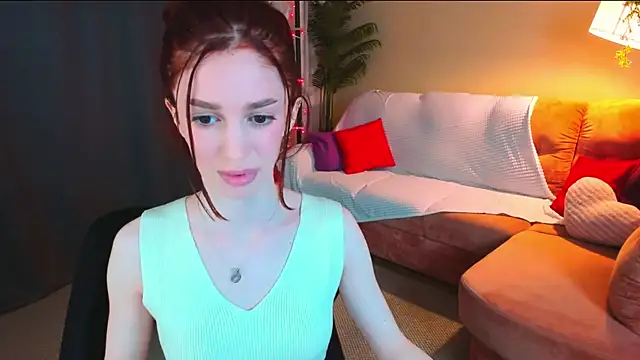 Snapshot of ChristinaConteeree chatting on May 7, 2026, 1:25 pm ChristinaConteeree online show from May 7, 2026, 1:25 pm